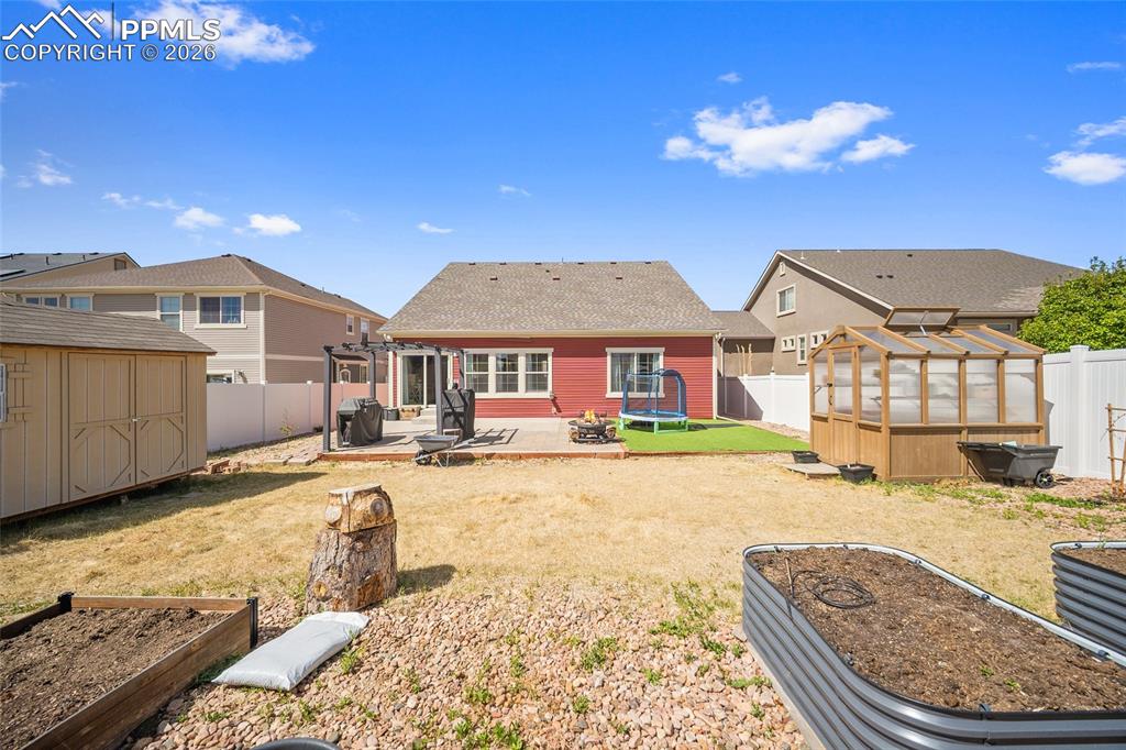 Image 39 of 42: Patio