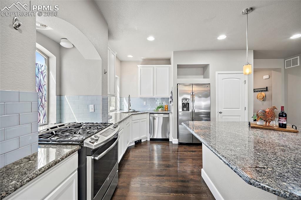 Image 4 of 42: Bathroom