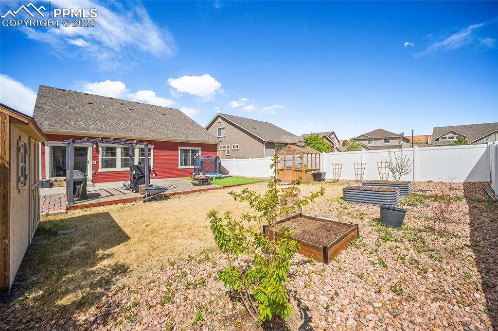 Image 40 of 42: Back of Structure