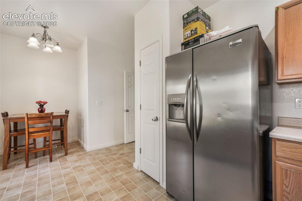 Image 16 of 50: Kitchen