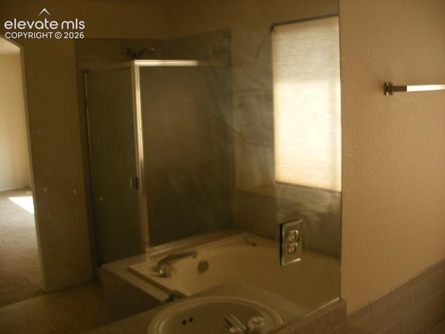 Image 10 of 44: Bathroom