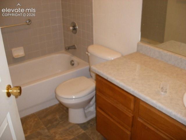 Image 13 of 44: Bathroom