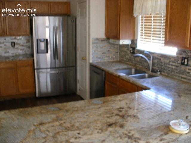Image 15 of 44: Kitchen