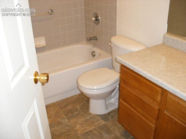 Image 5 of 44: Bathroom