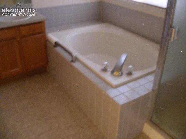 Image 7 of 44: Bathroom