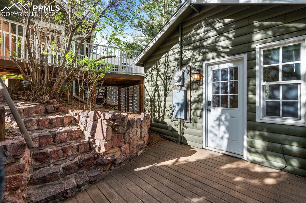 Image 30 of 50: Deck