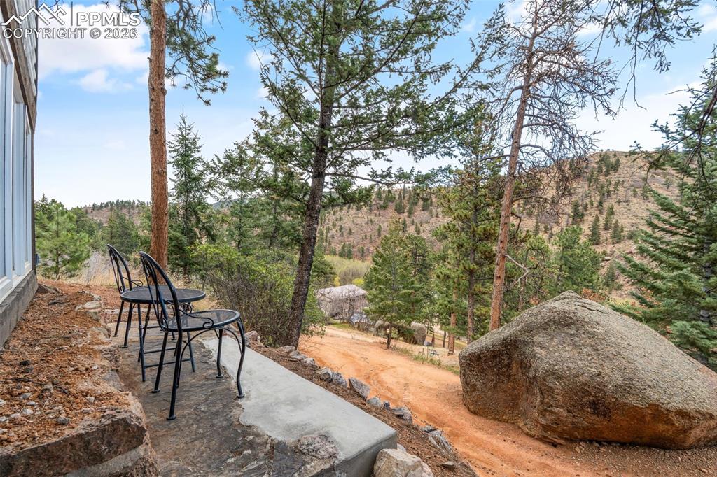 Image 46 of 50: Laundry