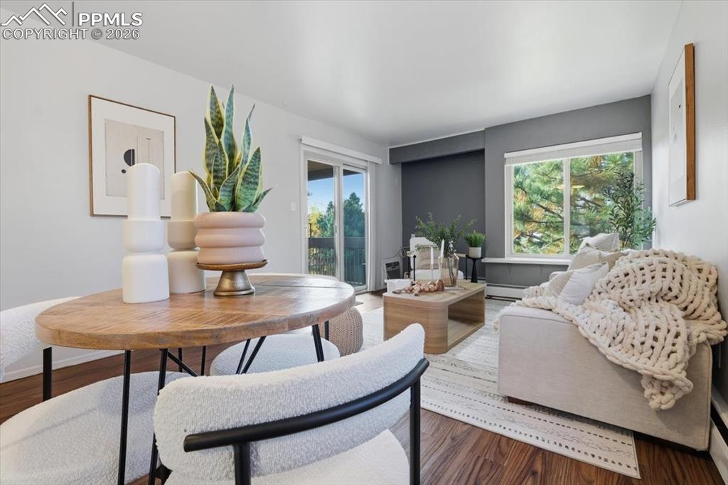 Image 6 of 23: Living Room