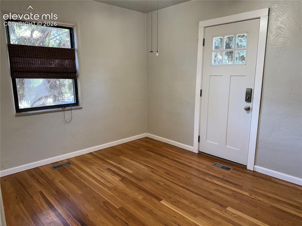 Image 2 of 21: Entry