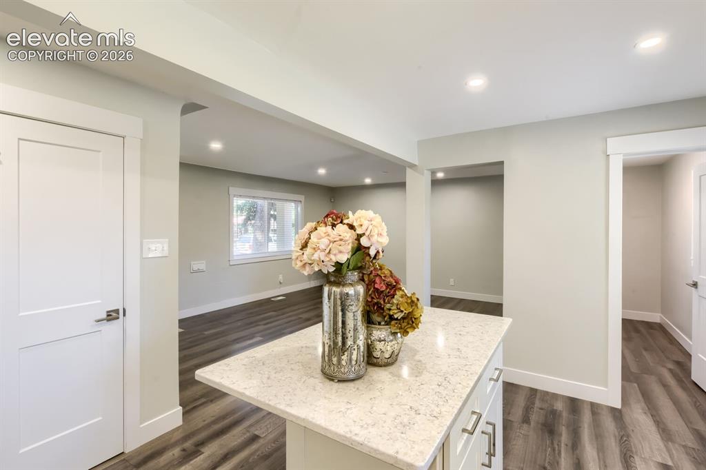 Image 11 of 28: Kitchen