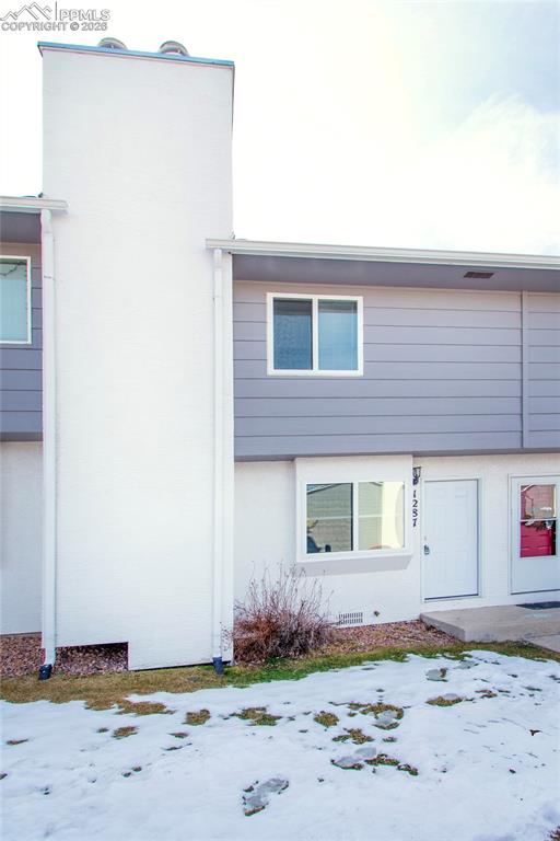 Image 2 of 14: Front of Structure