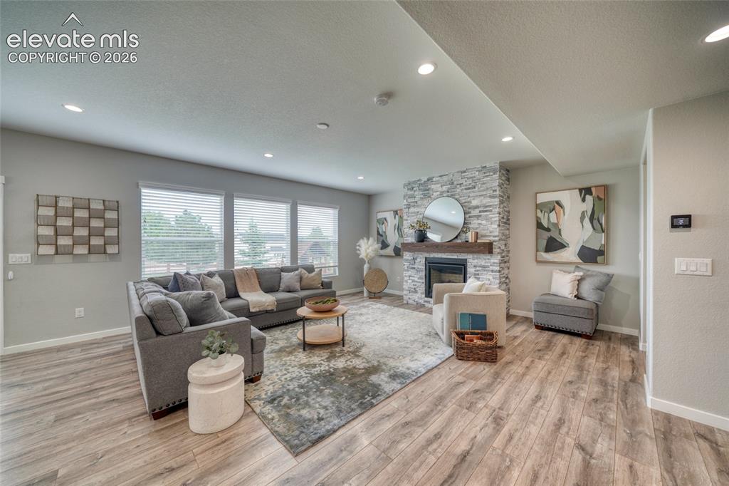 Image 12 of 50: Living Room