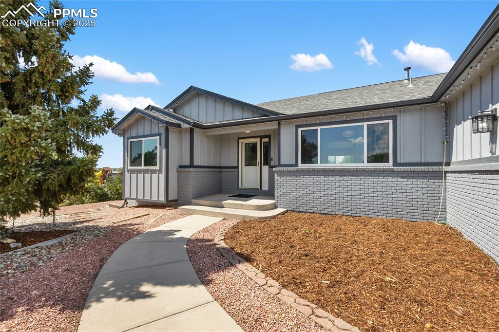 Image 4 of 49: Front of Structure