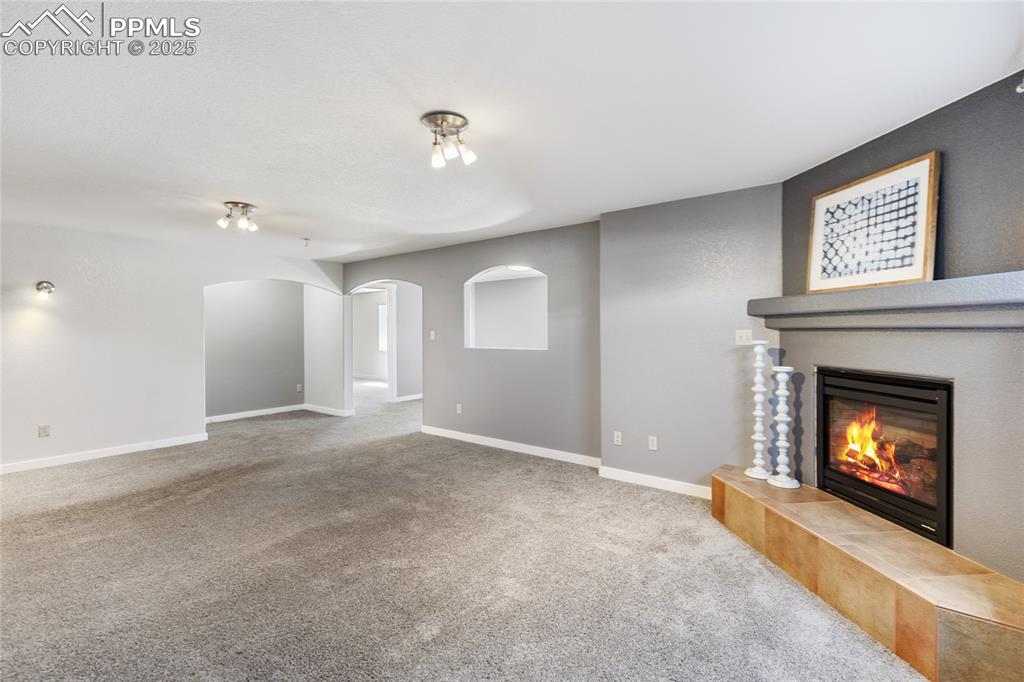 Image 40 of 49: Living Room