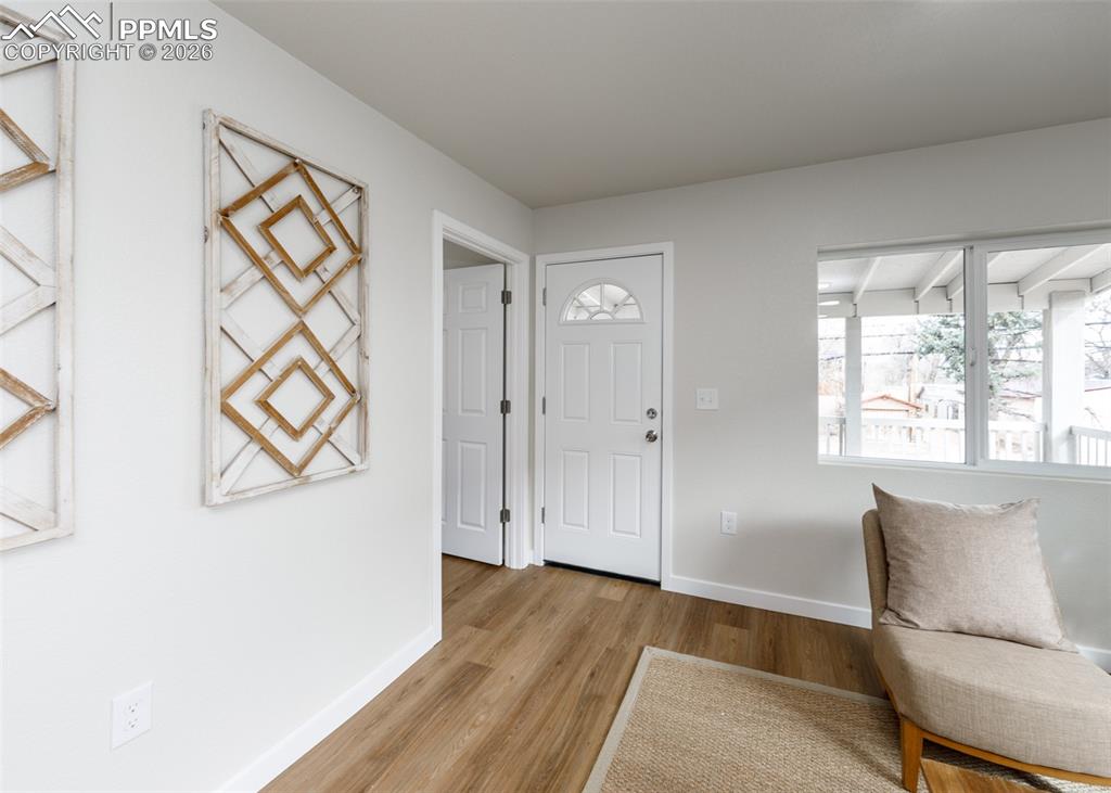 Image 10 of 50: Entry