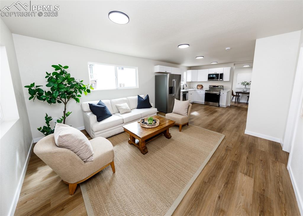 Image 14 of 50: Living Room