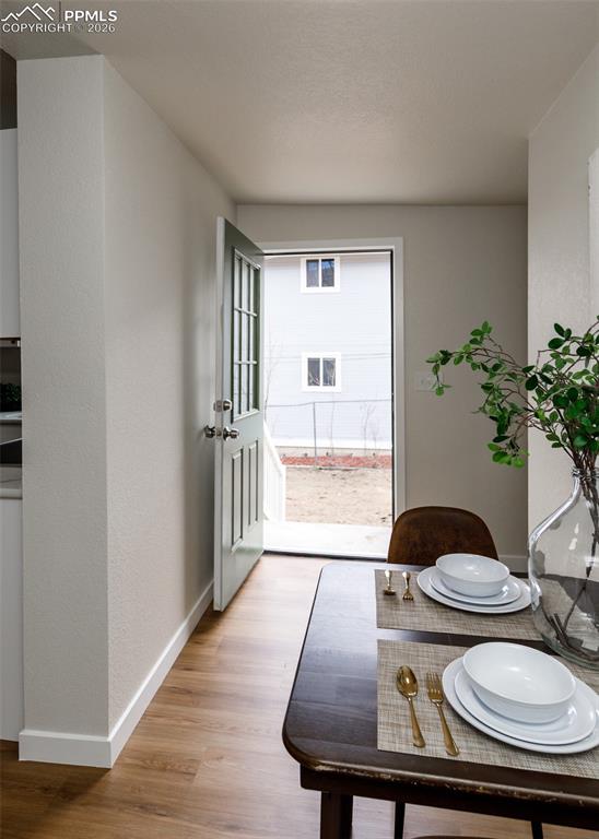 Image 29 of 50: Dining Area