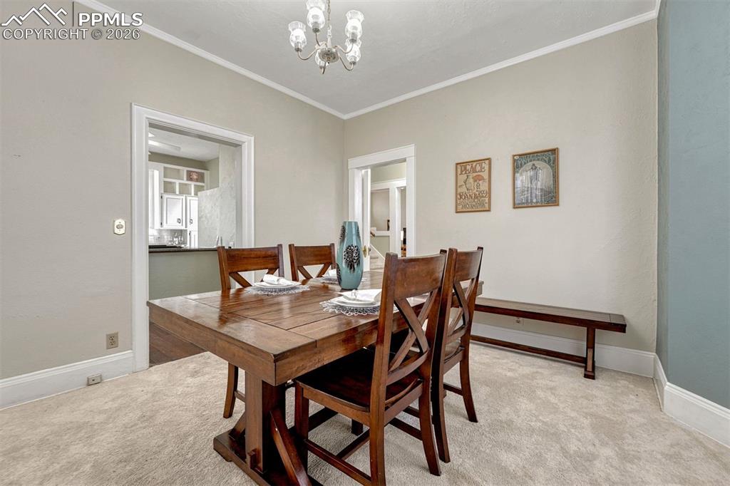 Image 15 of 46: Dining Area