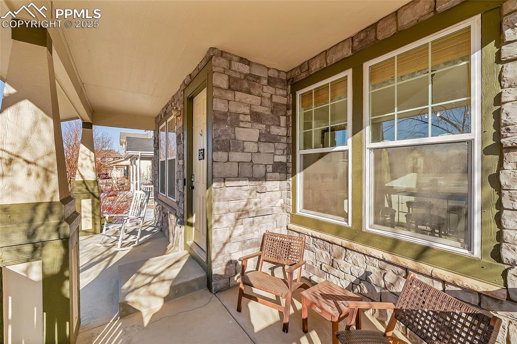 Image 34 of 43: Patio