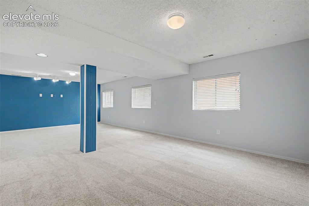 Image 34 of 42: Recreation Room