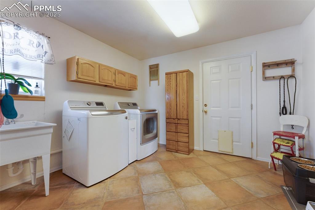 Image 15 of 44: Oversized Laundry Room