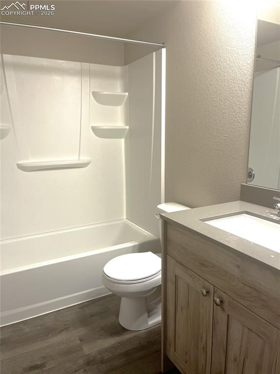 Image 30 of 37: Bathroom