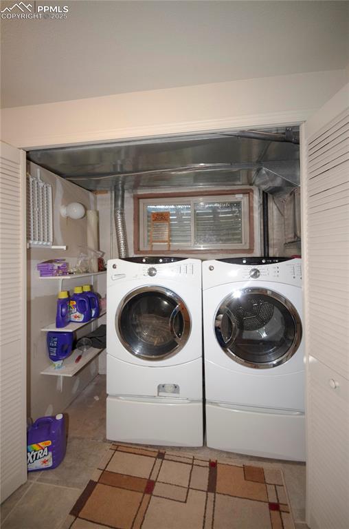 Image 27 of 36: Laundry