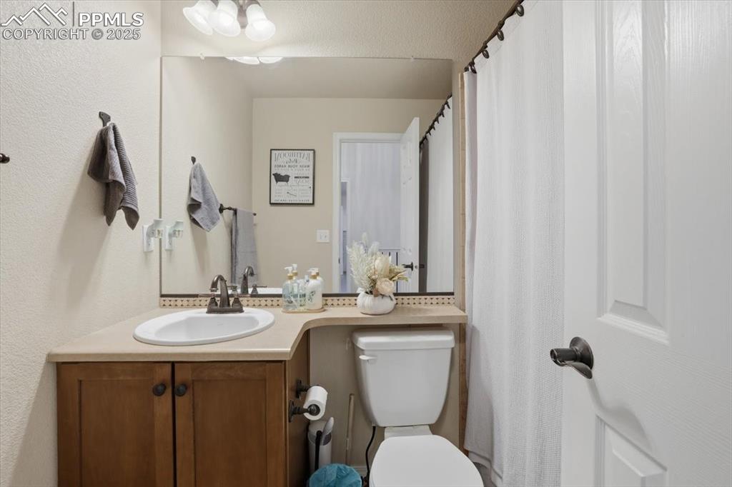 Image 19 of 30: Main level