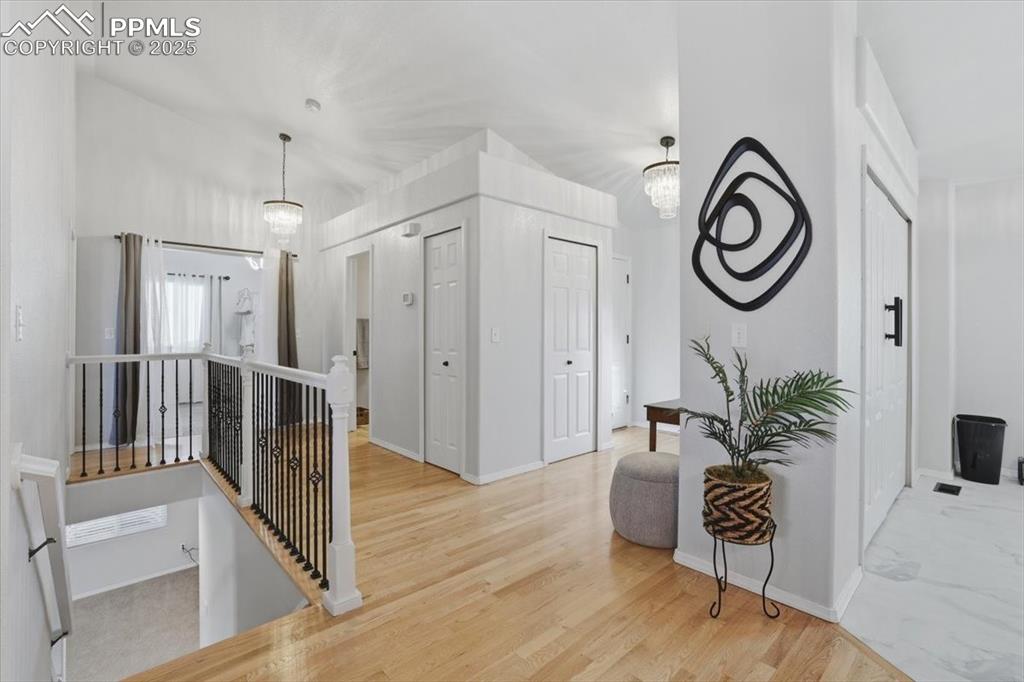 Image 4 of 30: Entry