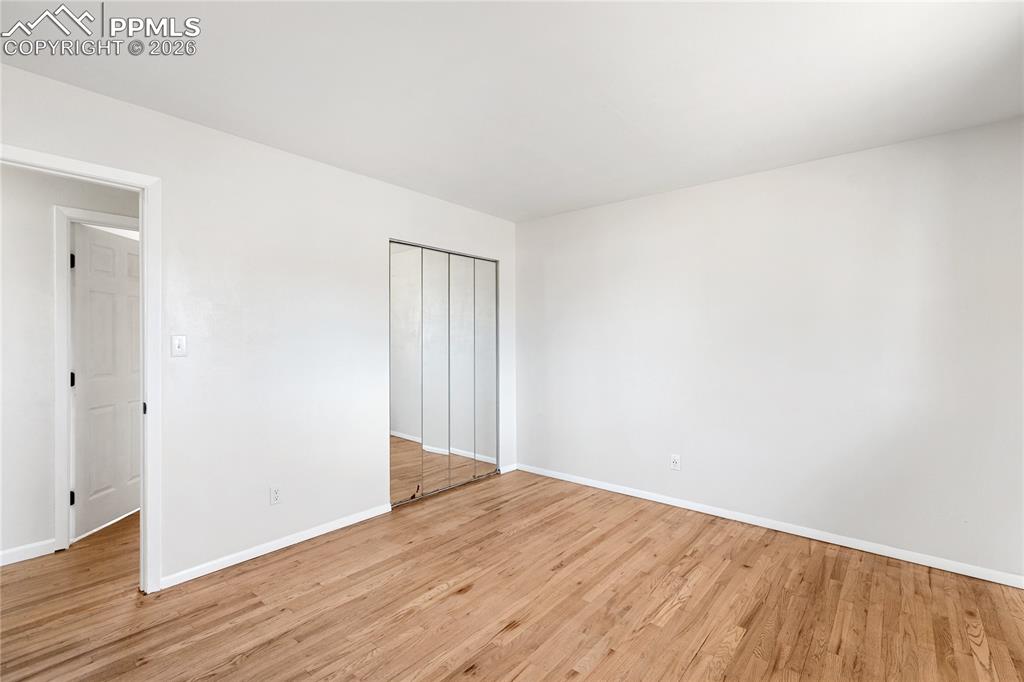 Image 15 of 38: Bedroom