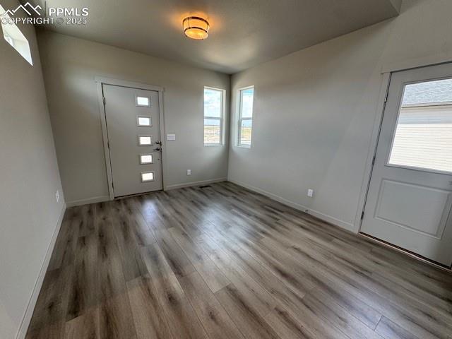 Image 12 of 16: Living Room