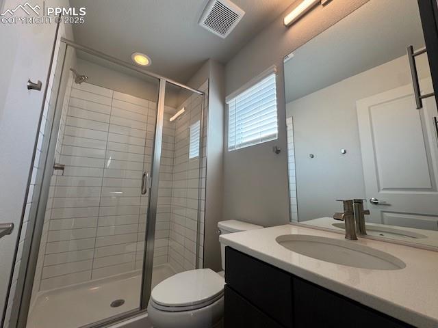 Image 9 of 16: Bathroom