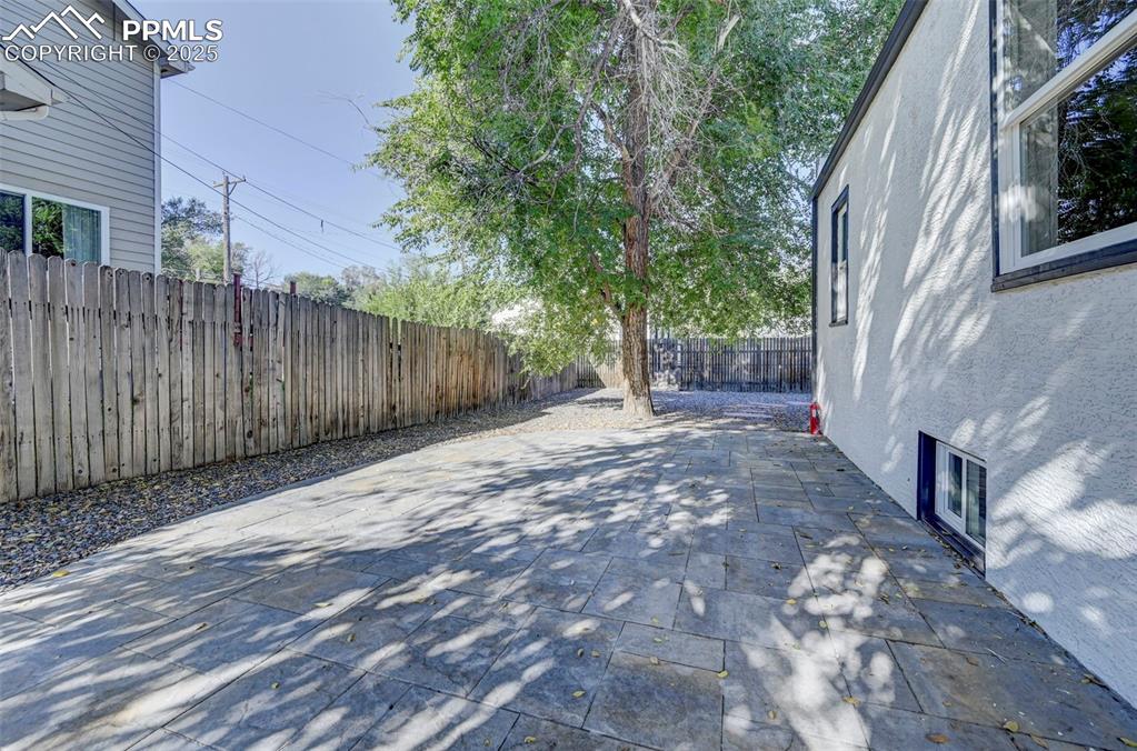 Image 17 of 19: Patio