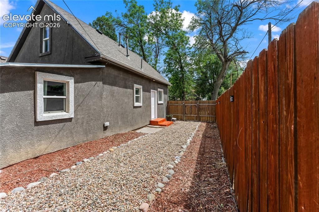 Image 19 of 22: Back of Structure