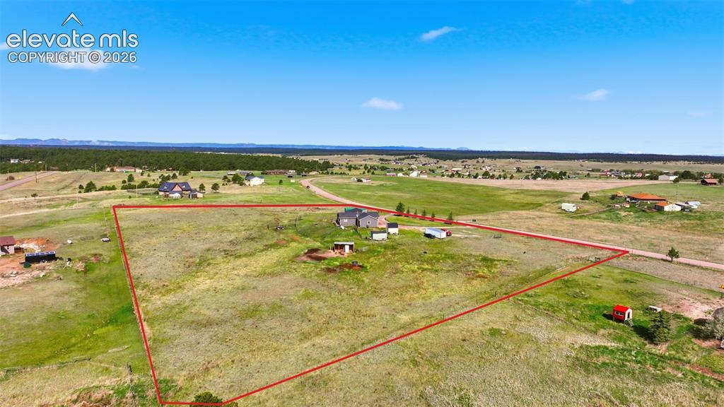 Image 37 of 46: Property Lines are Approximate and not a survey.