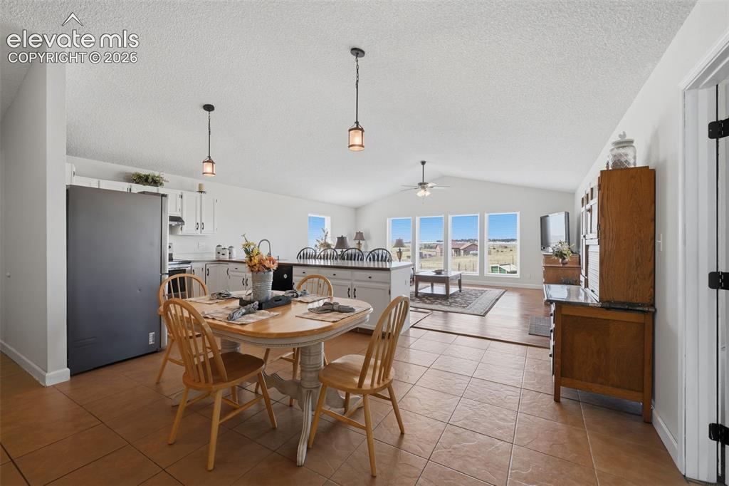 Image 5 of 46: Dining Area