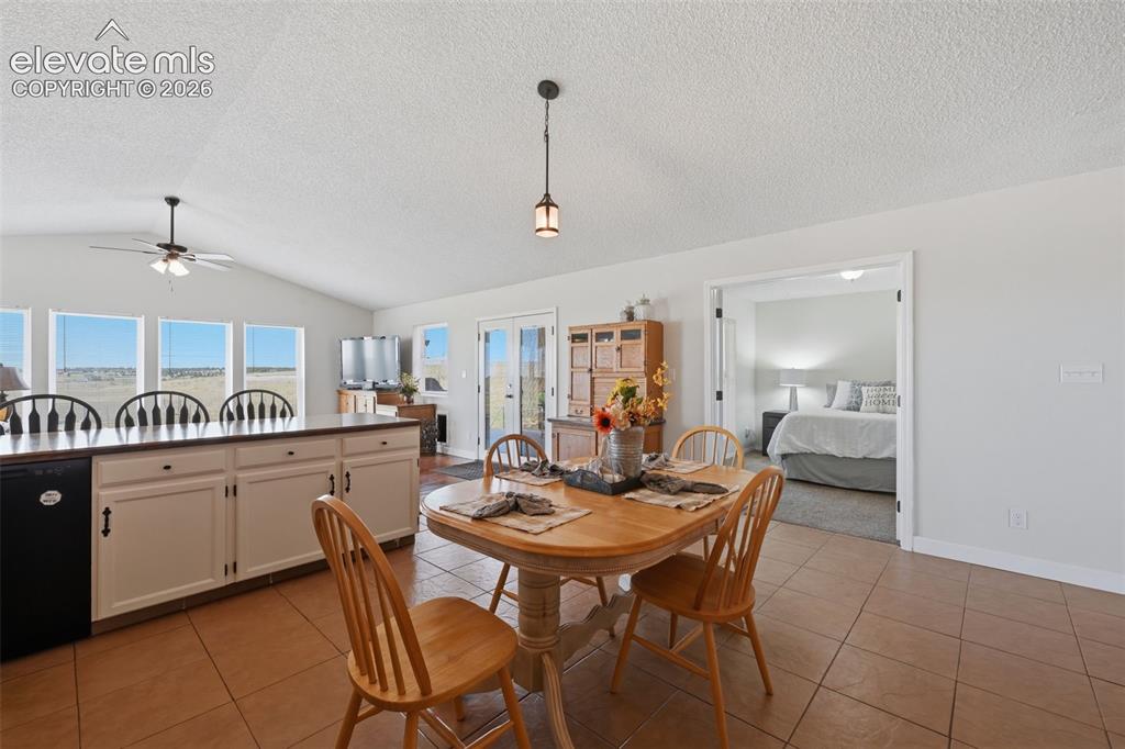 Image 6 of 46: Dining Area