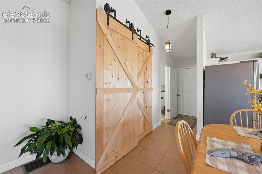 Image 8 of 46: Dining Area