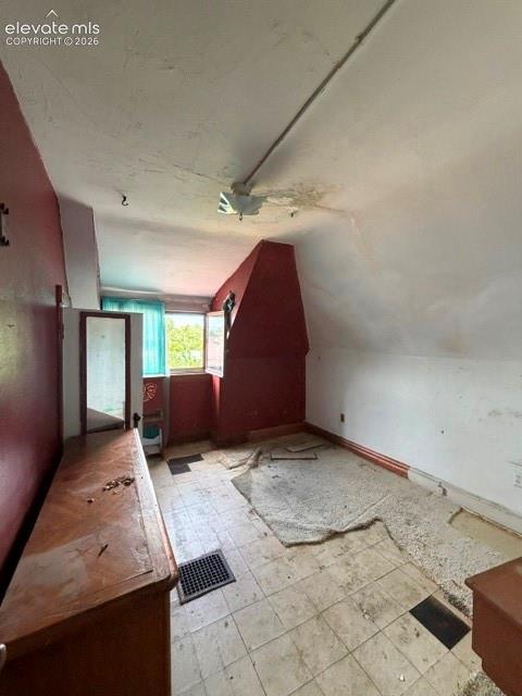 Image 12 of 18: Bonus Room