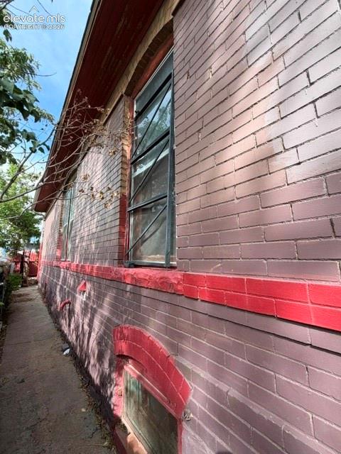 Image 3 of 18: Side of Structure