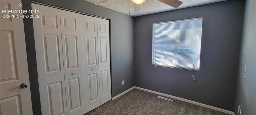 Image 6 of 23: Bedroom