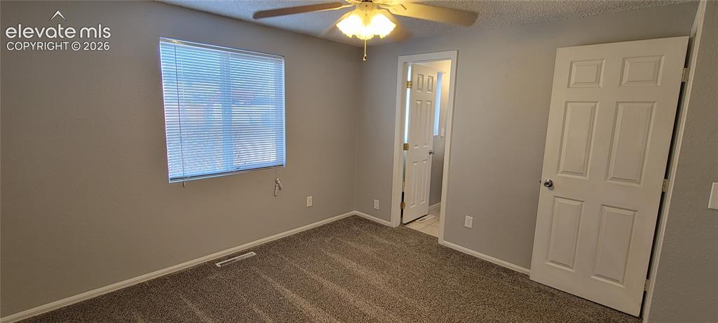 Image 9 of 23: Bedroom