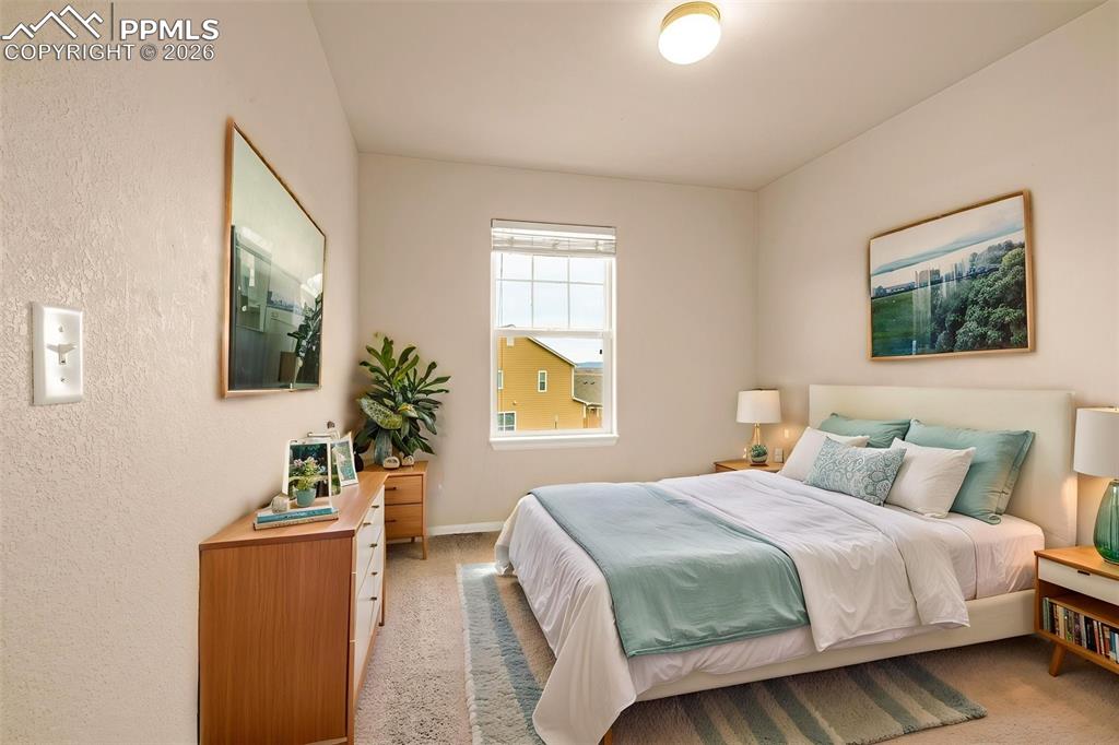 Image 17 of 41: Bedroom