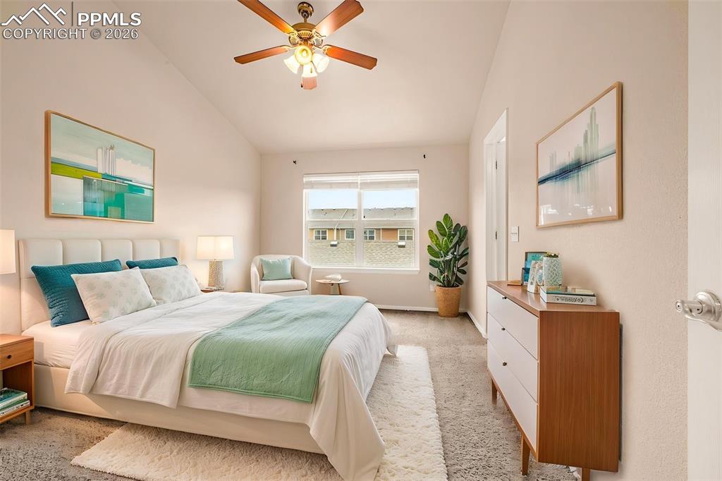 Image 24 of 41: Bedroom