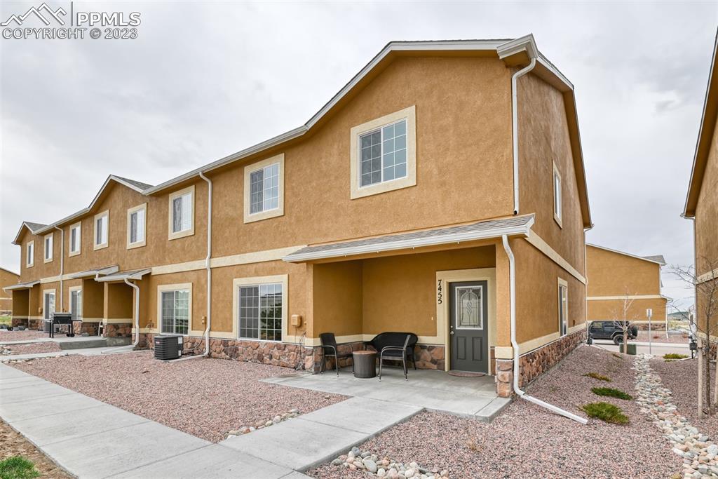 Listing 6055557, Image 2 of 41