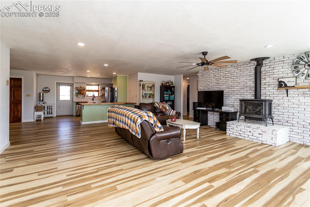 Image 11 of 32: Living Room