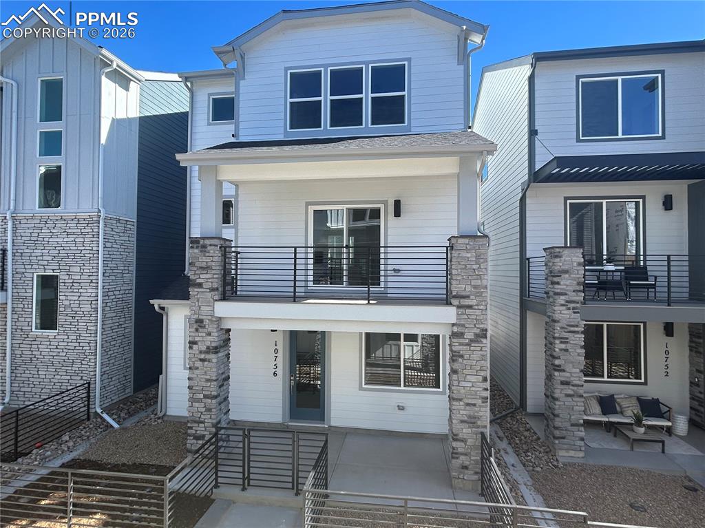 Image 1 of 34: Front of Structure