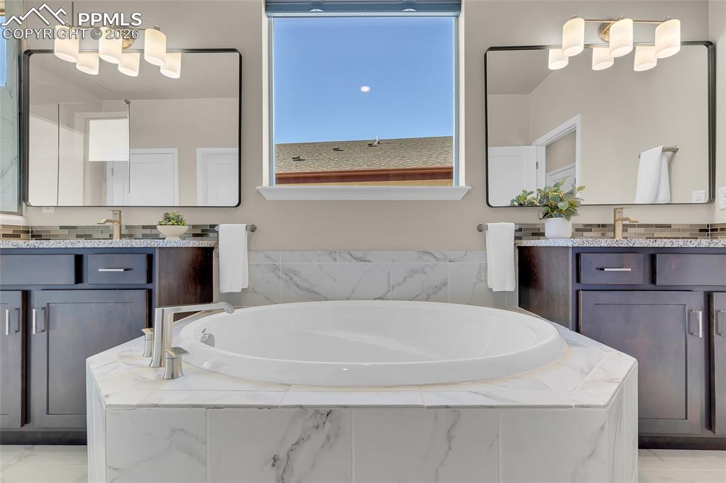 Image 22 of 37: Master Bathroom