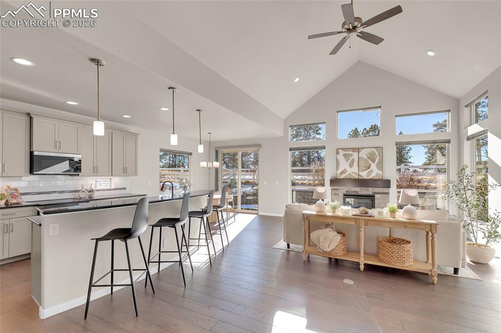 Image 3 of 37: Kitchen