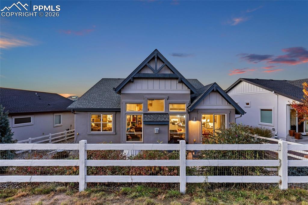 Image 32 of 37: Back of Structure